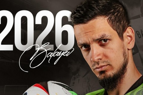 “Neftçi” Emil Balayevlə müqavilə imzalayıb