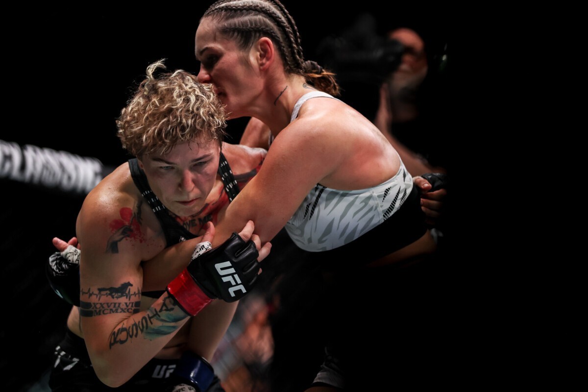 Боец UFC дралась в Баку с опухолью костного мозга