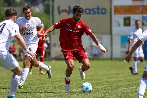 Mahir debüt matçında fərqlənib