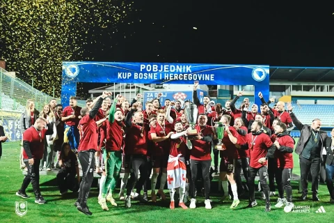 Finalı iki oyundan ibarət yeganə ölkə