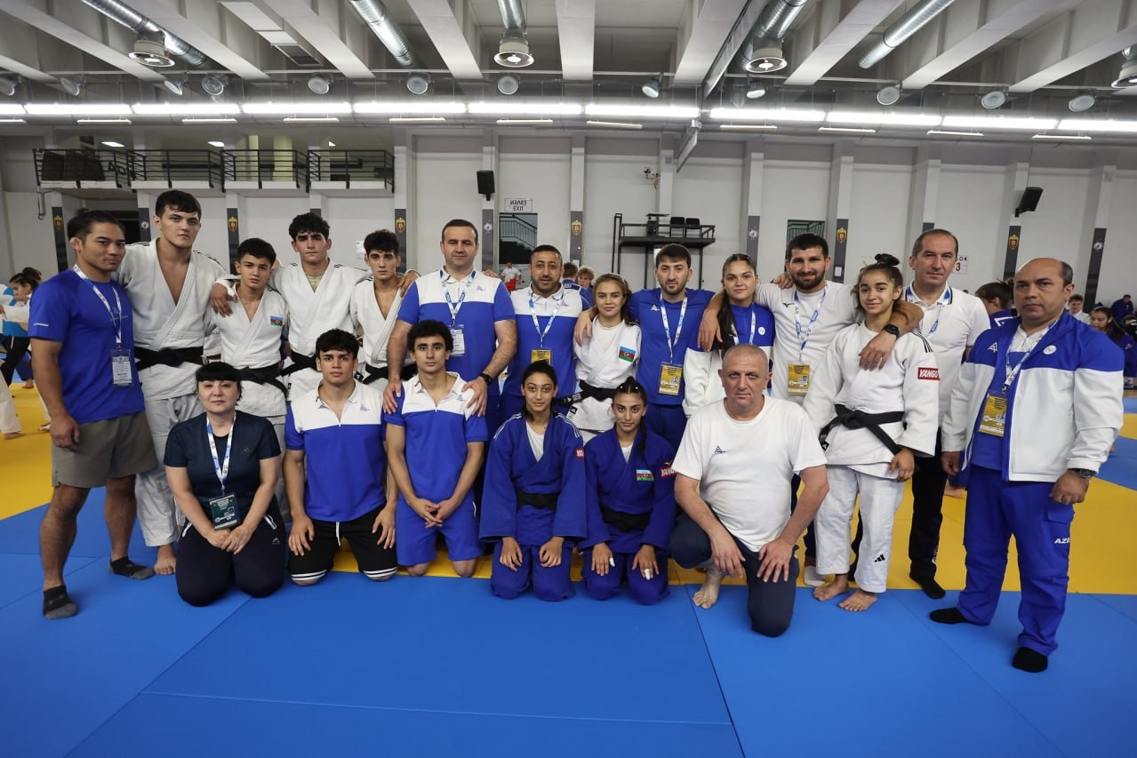 Сборная Азербайджана поборется за бронзу на чемпионате Европы