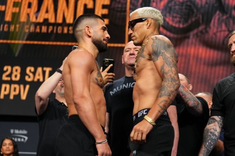 Оливейра опубликовал эмоциональный пост после нокаута от Топурии на UFC 317
