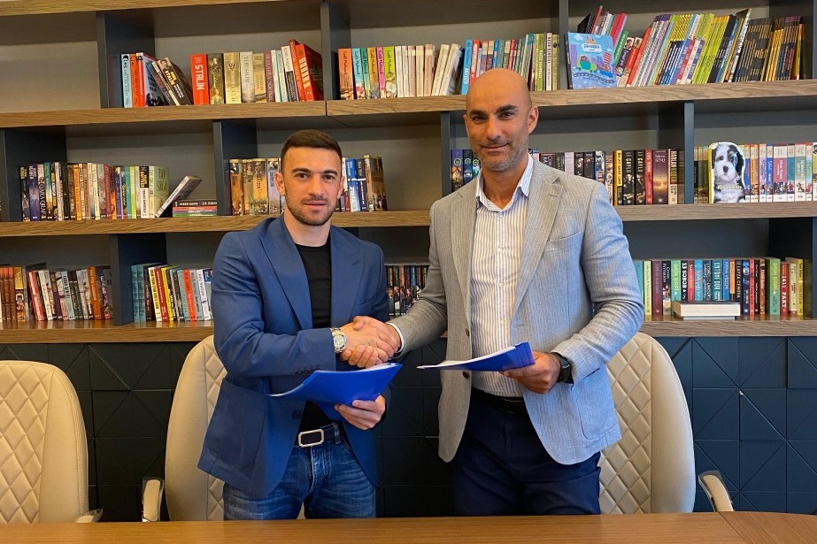 Biographical book on Azerbaijani football star Qara Qarayev in the works