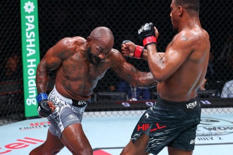 Победитель главного боя UFC в Баку остался четвертым в рейтинге