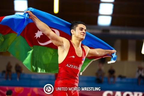 Azərbaycan güləşçiləri 1 qızıl, 2 bürünc qazanıblar - FOTO/YENİLƏNİB