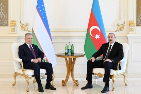 Şavkat Mirziyoyev İlham Əliyevi yığmamızın dünya çempionatında qələbəsi münasibətilə təbrik edib - VİDEO