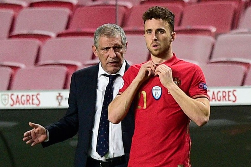 Fernando Santos reacts to Diogo Jota’s tragic death