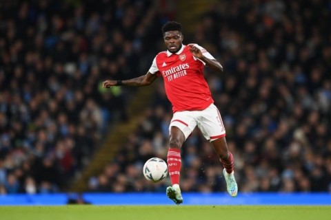 "Arsenal"dan ayrılan futbolçuya ciddi ittiham
