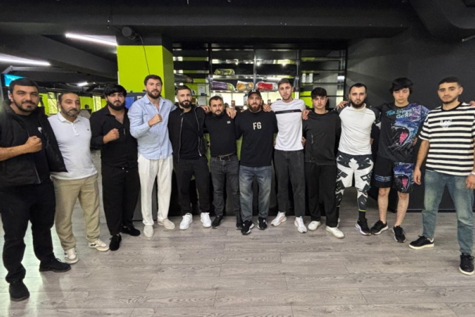 Bakıda keçirilmiş "UFC Fight Night"ın qalibi Tbilisidə azərbaycanlı idmançılarla görüşüb - FOTO