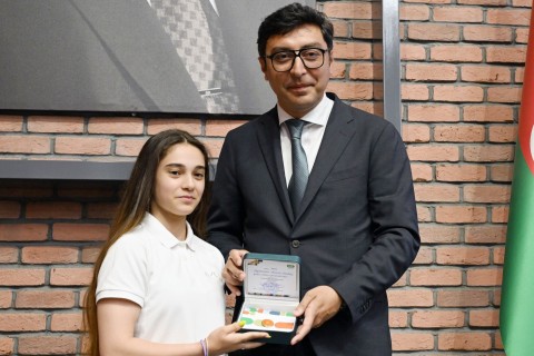 Фарид Гаибов встретился со спортсменами, успешно выступившими на международных соревнованиях - ФОТО