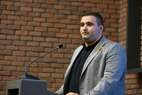 Фарид Гаибов встретился со спортсменами, успешно выступившими на международных соревнованиях - ФОТО