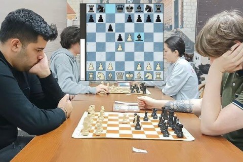 Azerbaijani chess player takes early lead at International Chess Tournament
