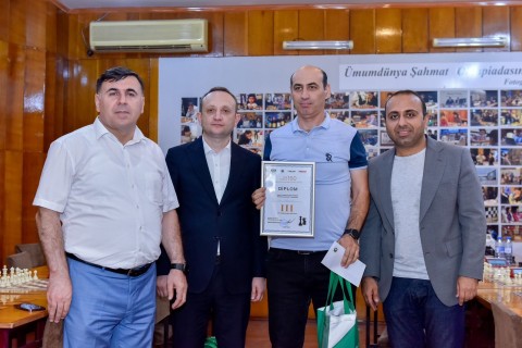 Press Day chess showdown: media representatives compete in traditional tournament