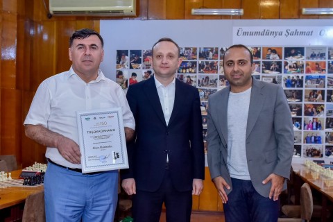 Press Day chess showdown: media representatives compete in traditional tournament