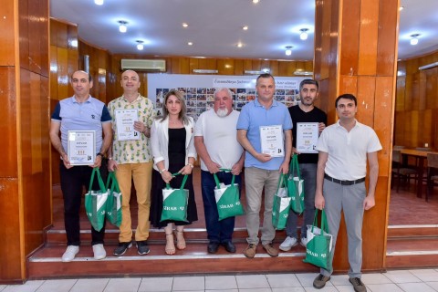 Press Day chess showdown: media representatives compete in traditional tournament