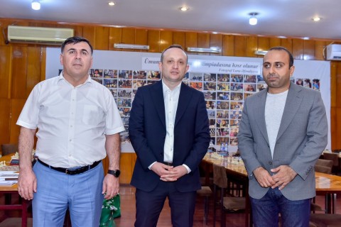 Press Day chess showdown: media representatives compete in traditional tournament