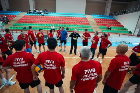 Naxçıvanda məşqçi-müəllimlər üçün kursa start - FOTO