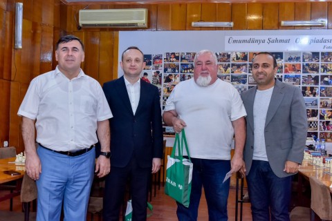 Press Day chess showdown: media representatives compete in traditional tournament