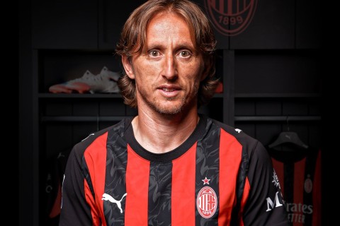 "Qızıl top"un qalibi "Milan"da