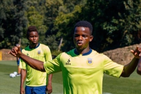 Azərbaycan klubu Portuqaliyadan futbolçu gətirir