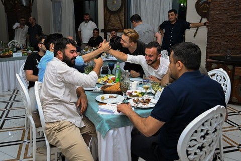 Karvan triumphs in National Press Day sports journalists’ quiz tournament
