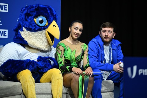 Gimnastlarımız fəxri kürsünün ən yüksək pilləsində - Universiadada ilk QIZIL – YENİLƏNİB/FOTO/VİDEO