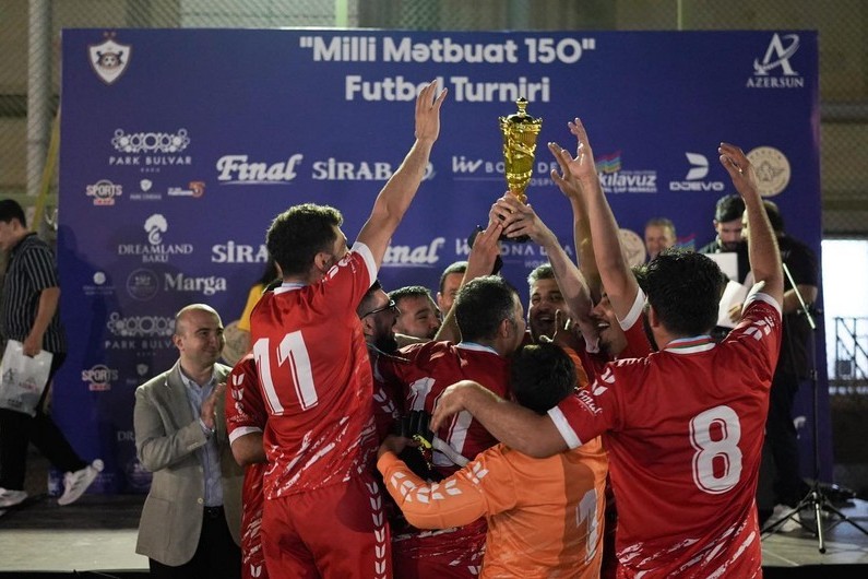 “Qarabağ”ın təşkilatçılığı ilə Milli Mətbuatın 150 illiyinə həsr olunan mini futbol turniri - FOTO
