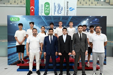 Dövlət qurumlarının əməkdaşları arasında üzgüçülük yarışında qaliblər bəlli olub - FOTO