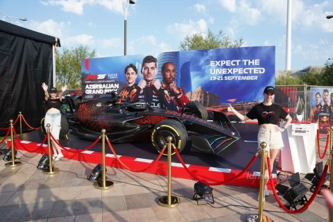 "Легенды ночи" зажгли в Баку: US Legend Cars, финал картинга и дрифт-шоу на одной трассе - ОБНОВЛЕНО/ФОТО/ВИДЕО
