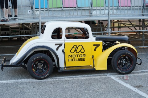 "Легенды ночи" зажгли в Баку: US Legend Cars, финал картинга и дрифт-шоу на одной трассе - ОБНОВЛЕНО/ФОТО/ВИДЕО