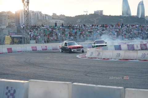 "Легенды ночи" зажгли в Баку: US Legend Cars, финал картинга и дрифт-шоу на одной трассе - ОБНОВЛЕНО/ФОТО/ВИДЕО