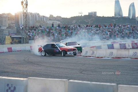 "Легенды ночи" зажгли в Баку: US Legend Cars, финал картинга и дрифт-шоу на одной трассе - ОБНОВЛЕНО/ФОТО/ВИДЕО