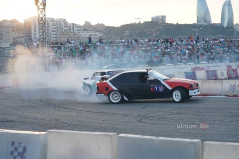 "Легенды ночи" зажгли в Баку: US Legend Cars, финал картинга и дрифт-шоу на одной трассе - ОБНОВЛЕНО/ФОТО/ВИДЕО
