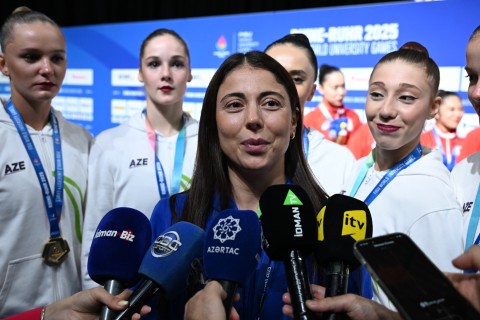 Elnarə Hüseynova: "İlk dəfə çıxış etdiyimiz yarışda qızıl medal qazandıq" - VİDEO