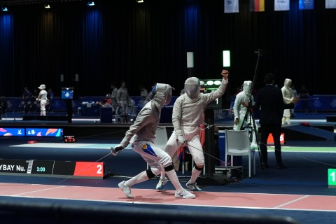 Universiada: şpaqa və sablya növləri üzrə komanda yarışlarına start verilib  - YENİLƏNİB/FOTO