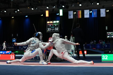 Universiada: şpaqa və sablya növləri üzrə komanda yarışlarına start verilib  - YENİLƏNİB/FOTO
