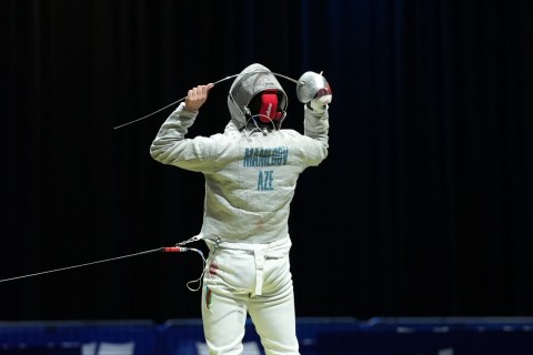 Universiada: şpaqa və sablya növləri üzrə komanda yarışlarına start verilib  - YENİLƏNİB/FOTO