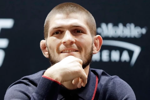 Хабиб Нурмагомедов выступил с речью на турнире PFL в ЮАР: "Я недооценил Кейптаун"