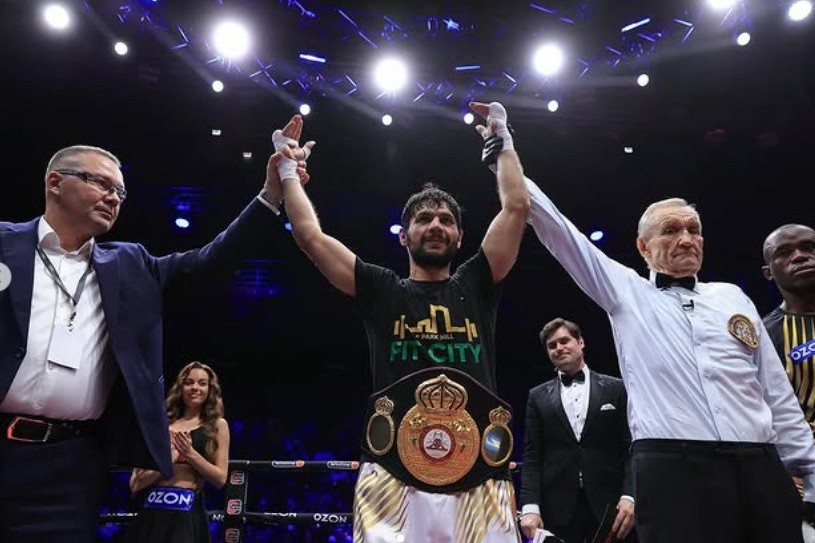 Азербайджанский боксер завоевал чемпионский пояс WBA в Москве - ФОТО/ВИДЕО