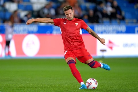 Saul Niqes "Atletiko" ilə müqaviləni ləğv edərək "Trabzonspor"a keçir