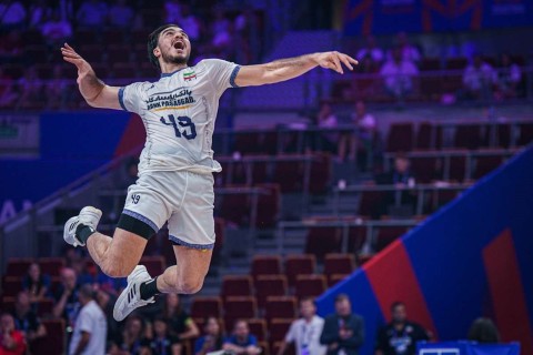 İranlı voleybolçudan dünya rekordu