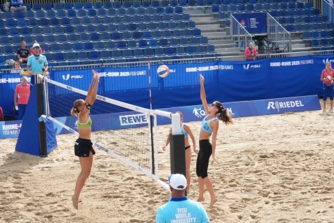Universiada: Çimərlik voleybolçularımızdan məğlubiyyətlə start - FOTO