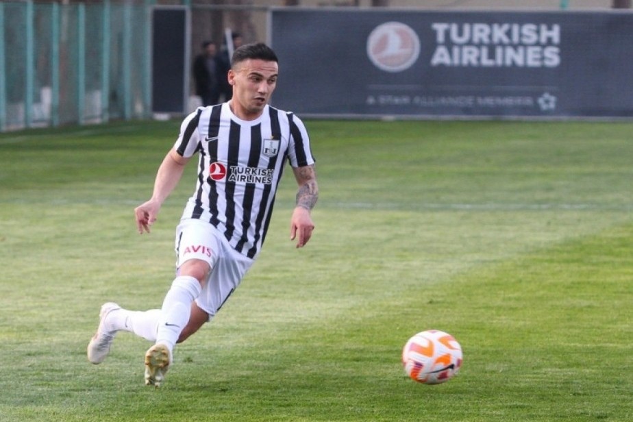 "Neftçi"dən ayrılan futbolçu "Səbail"də