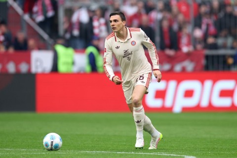 Portuqaliyalı futbolçu İngiltərəyə dönür