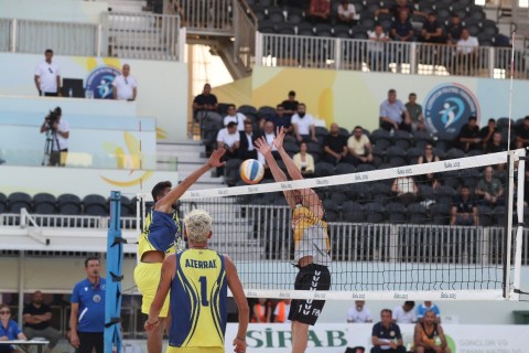 Çimərlik voleybolu üzrə Azərbaycan çempionatının mükafatçıları - FOTO