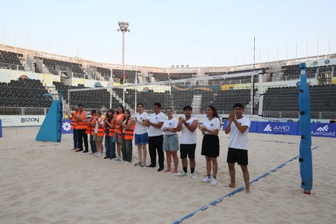 Çimərlik voleybolu üzrə Azərbaycan çempionatının mükafatçıları - FOTO