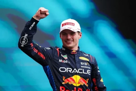 Ferstappen "Red Bull"da qalacaq