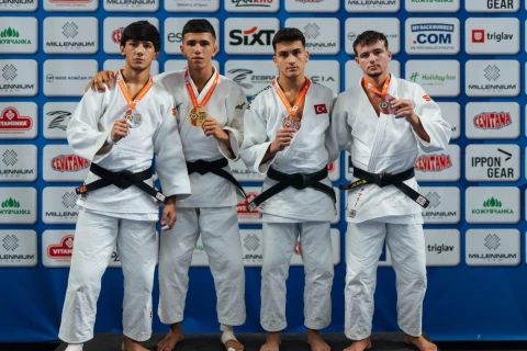 Azərbaycan cüdo yığması Avropa kubokunun qalibi olub - FOTO