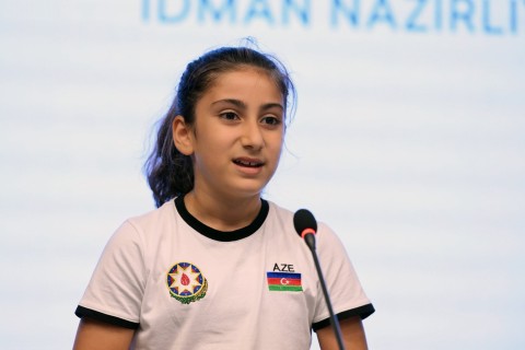 Fərid Qayıbov beynəlxalq yarışlarda yüksək nəticələr əldə edən idmançılarla görüşüb - FOTO