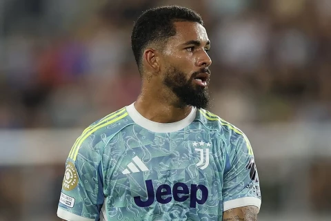 "Ювентус" блокирует уход бразильского хавбека в АПЛ